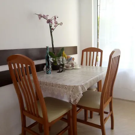 Private In Vili's Place Apartmán